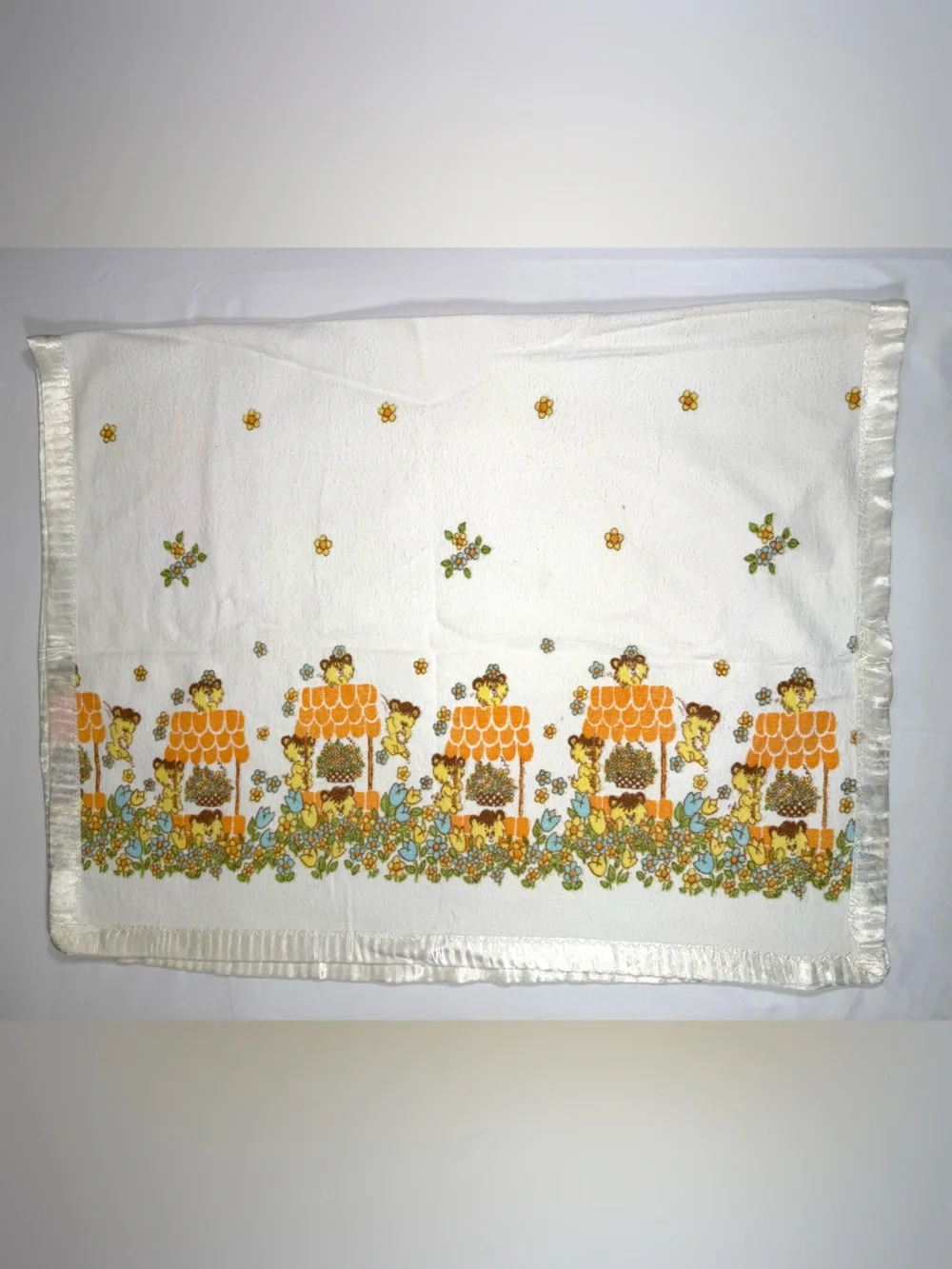 VINTAGE 1970s Baby Teddy Bear Floral Satin Trim Receiving Blanket Retro Nursery